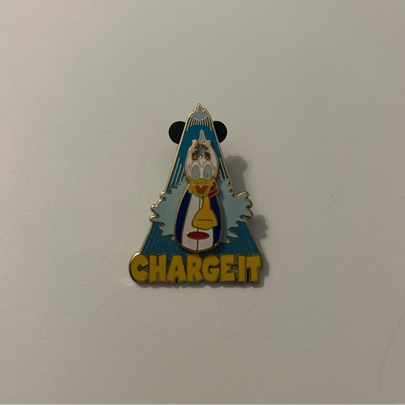 Disney Charge It Donald Duck Slide Pin - Picture 1 of 2